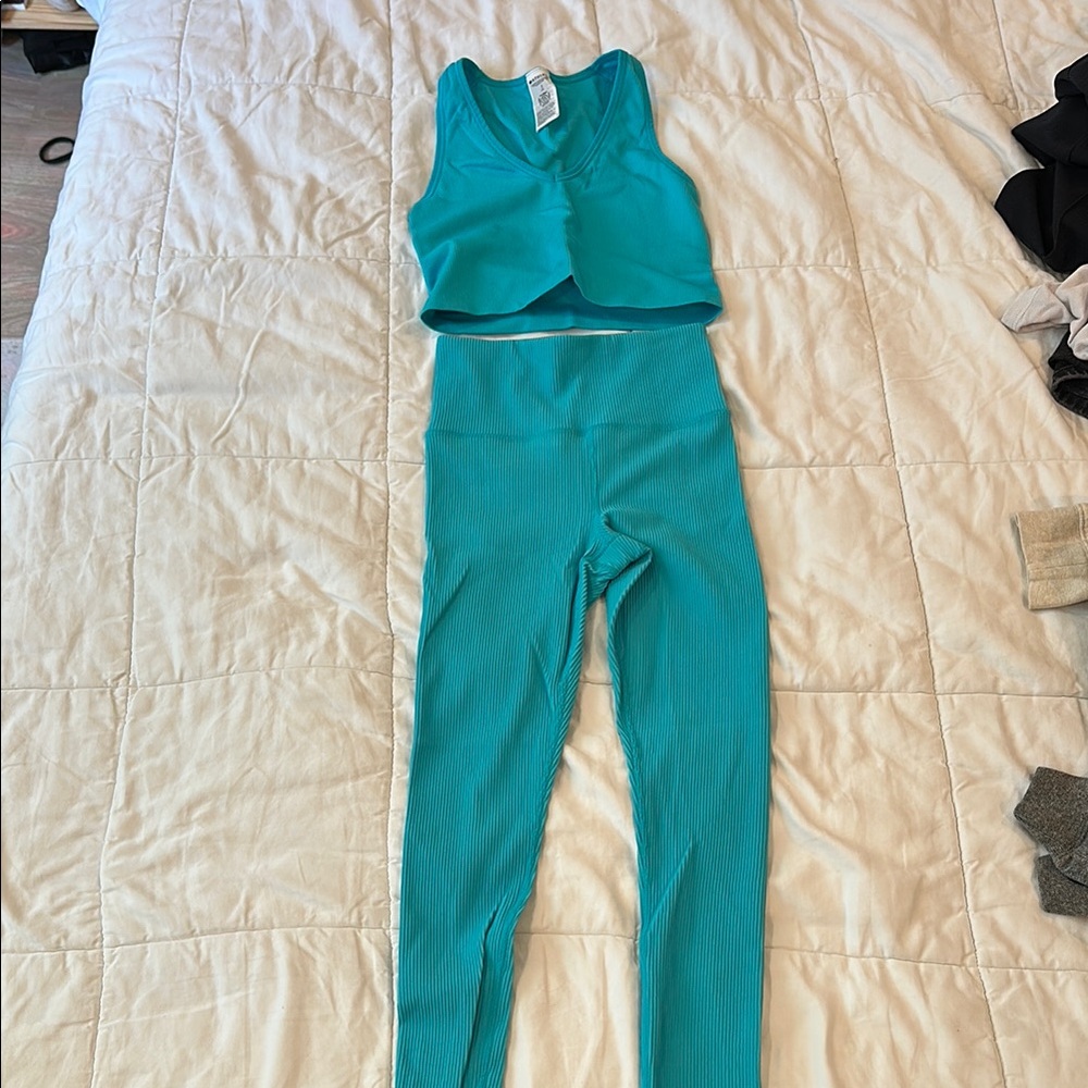 Athleta Vibrant Blue Activewear Set XS bottoms, S top
